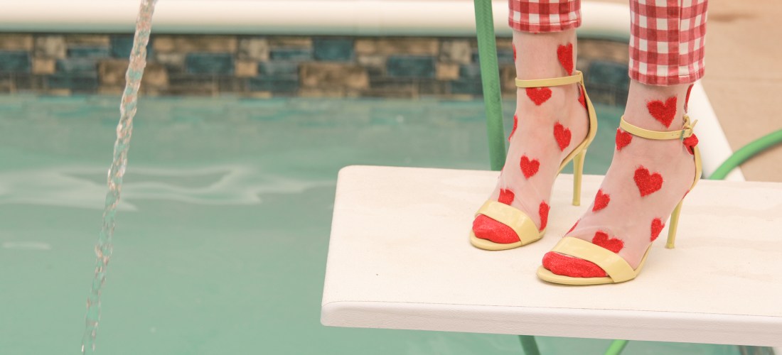 domestic bliss, photoshoot, photography, housewife, housewife photoshoot, housewife editorial, summer, summer photoshoot, summer photography, pool, pool editorial, 50s housewife editorial, 50s housewife photoshoot, kitchy, cool, woman, girl, girl photoshoot, woman photoshoot