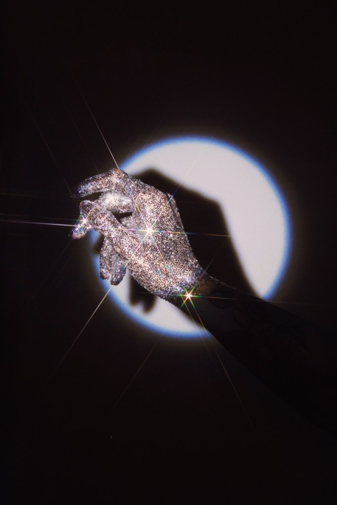 photography, editorial, film photography, creative, fundraiser, relief aid, coronavirus relief project, coronavirus funding, coronavirus donation, coronavirus, covid19, art, art fundraiser, art relief aid, give, glitter, hand, glitter photography, sparkle
